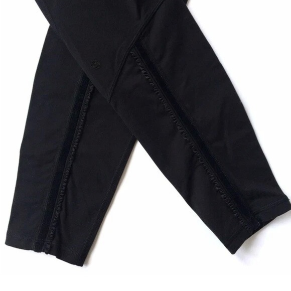 Wunder Under Ruffle Special Edition - Picture 2 of 4